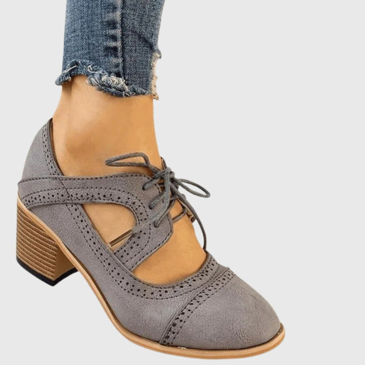 Evelyn - Heeled T-Strap Shoes