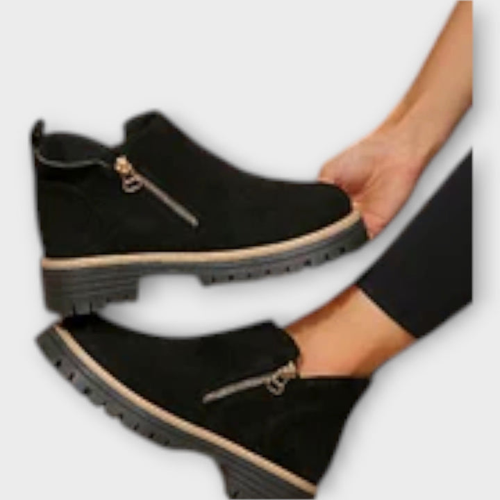 Elegant Boots with High Comfort